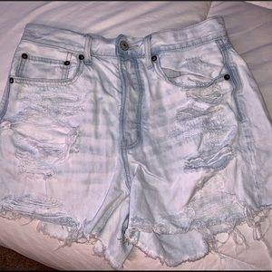 Like new American Eagle distressed jean shorts